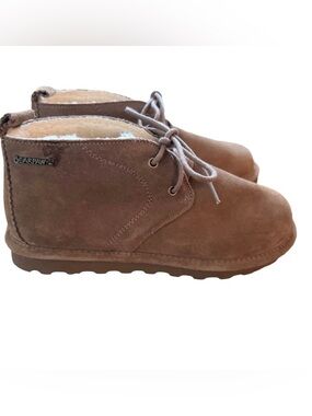 BearPaw Women’s Skye Suede Lace-Up Chukka Boots